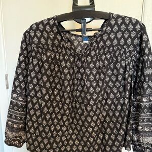 Old Navy Black and White Floral Poet Long Sleeve Blouse